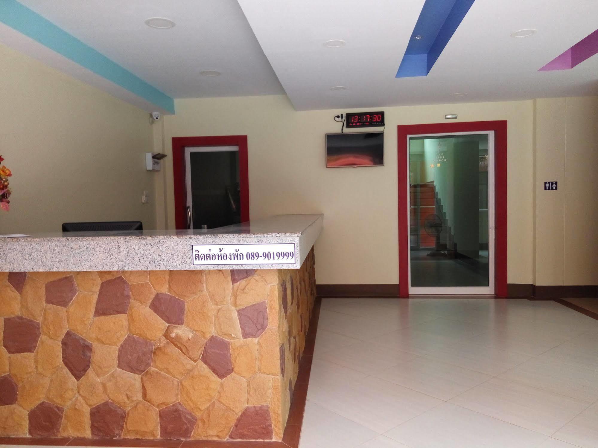 Central Park Hotel Sing Buri Exterior foto